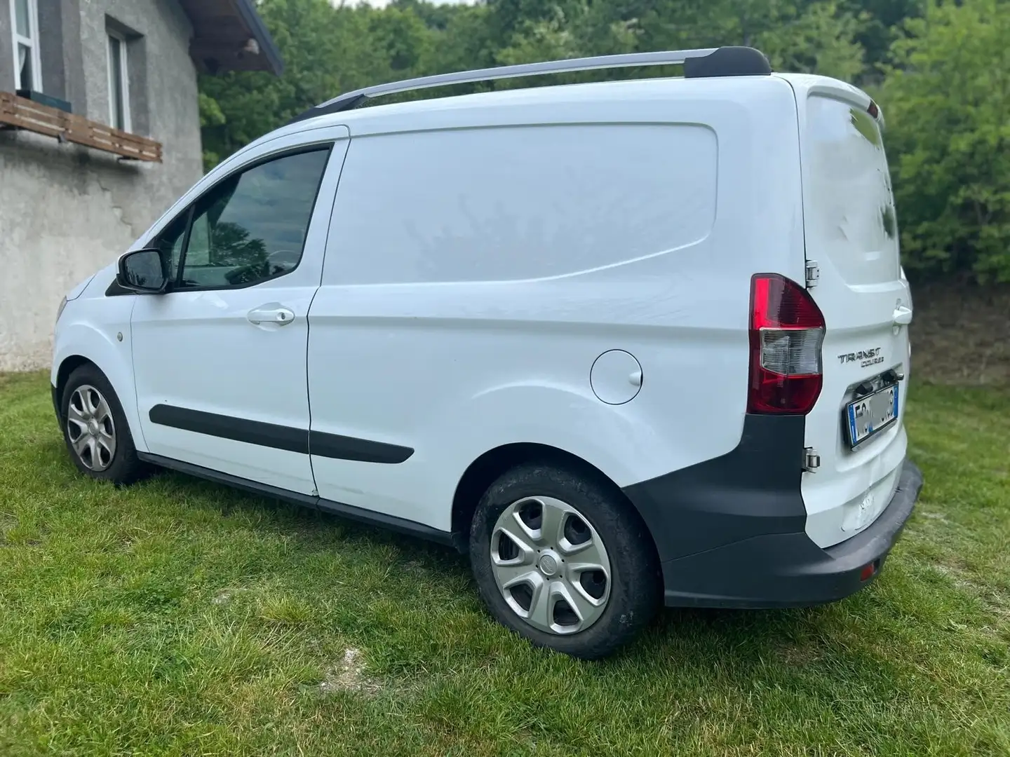 Ford Transit Courier Bianco - 2