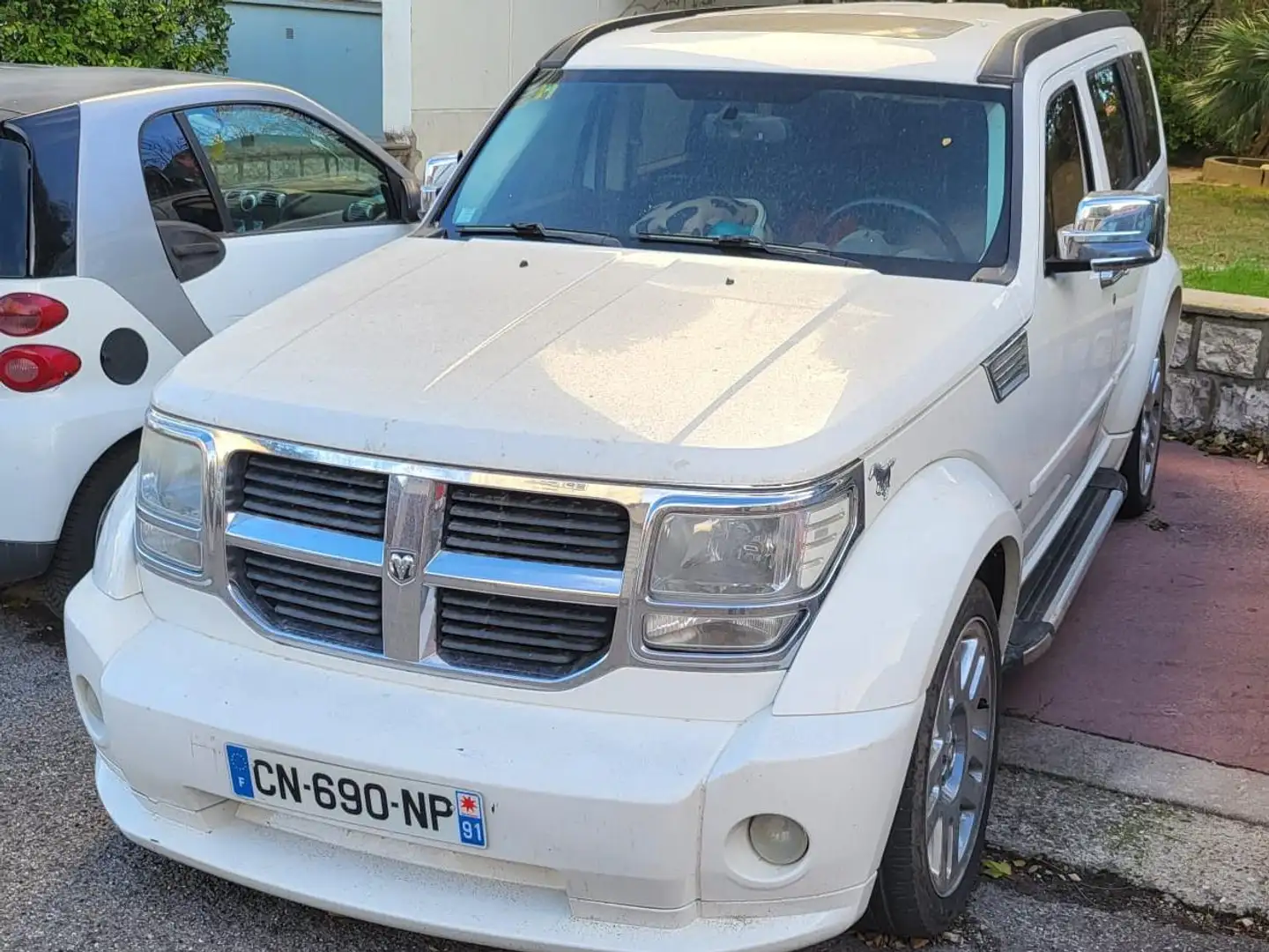 Dodge Nitro Nitro 2.8 CRD 177 4x4 R/T A Weiß - 2