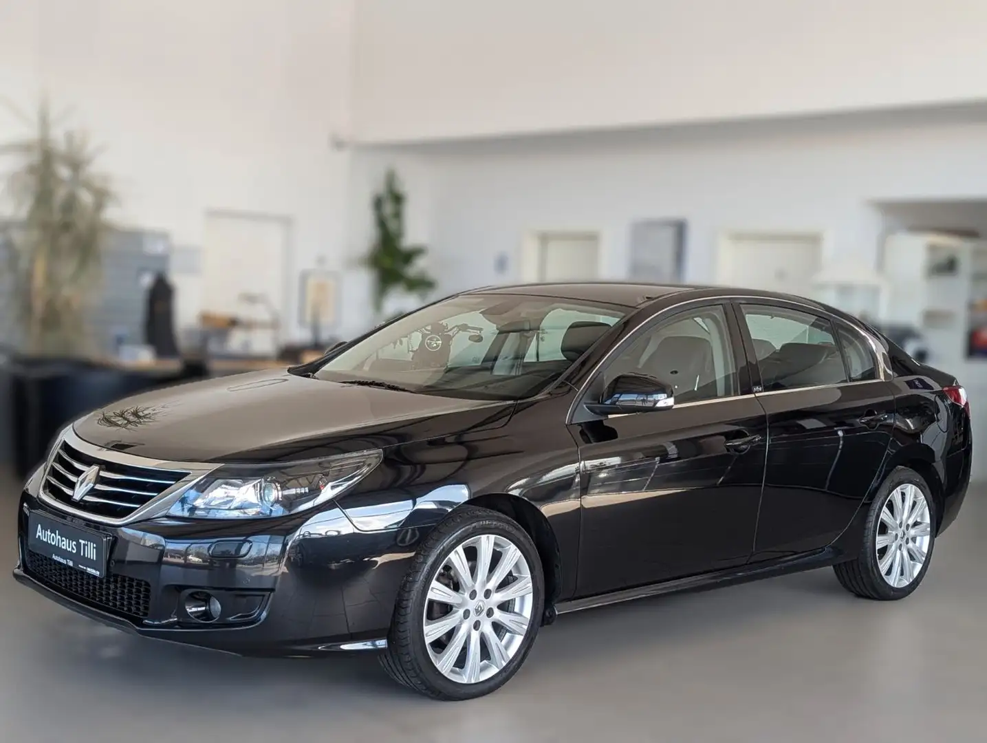 Renault Latitude Initiale Paris 2.0 dCi Aut/Xenon/AHK/ Schwarz - 1