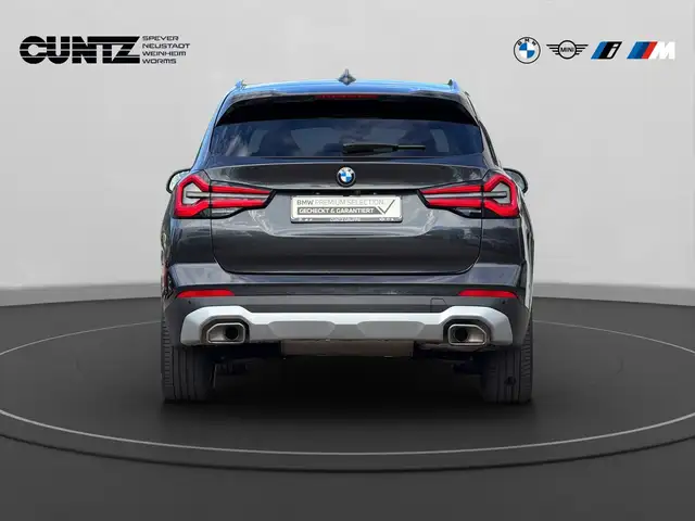 BMW X3 view 7