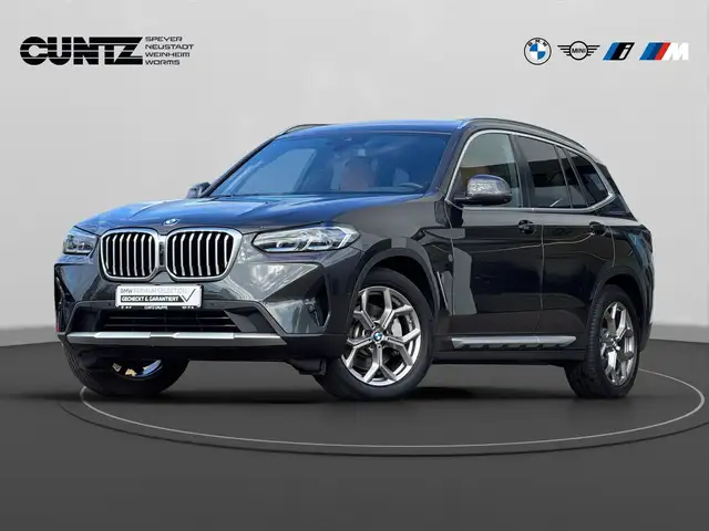 BMW X3 view 2