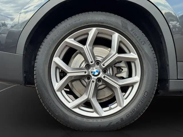 BMW X3 view 13