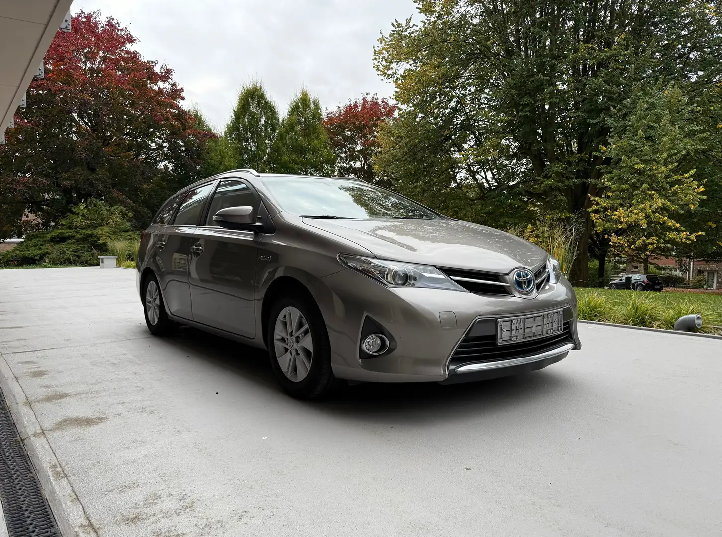 Toyota Auris Auris touring sports 1.8 hybrid confort Beige - 1