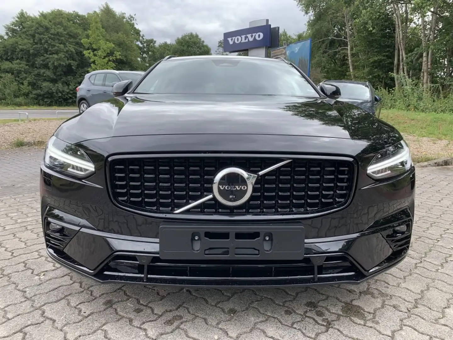 Volvo V90 B4 D Plus Dark Mild-Hybrid Diesel Negru - 2