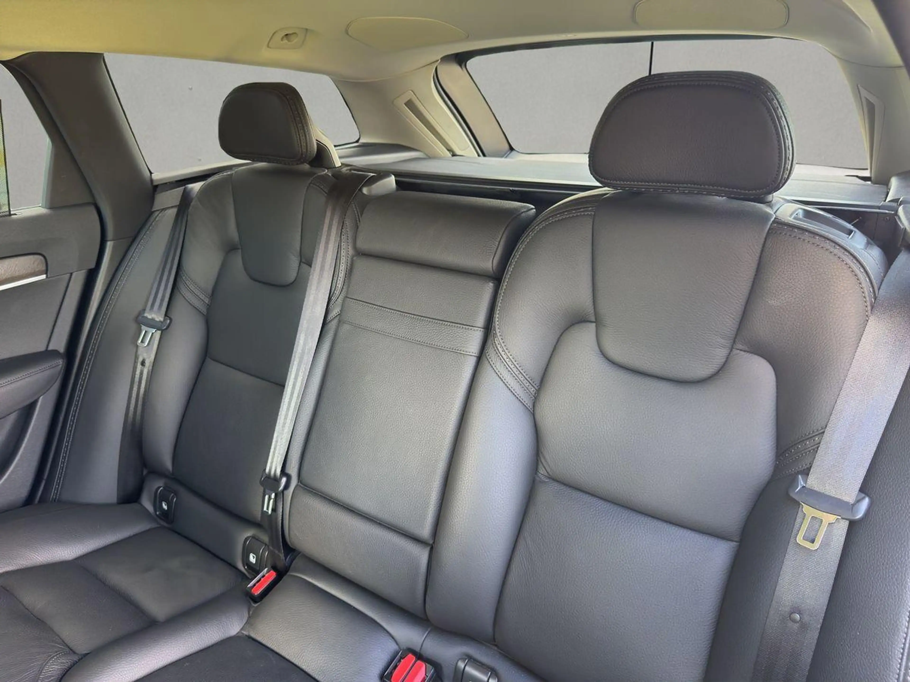 Volvo V90 Cross Country AWD HuD Standheizung AHK 4xSHZ — photo 15