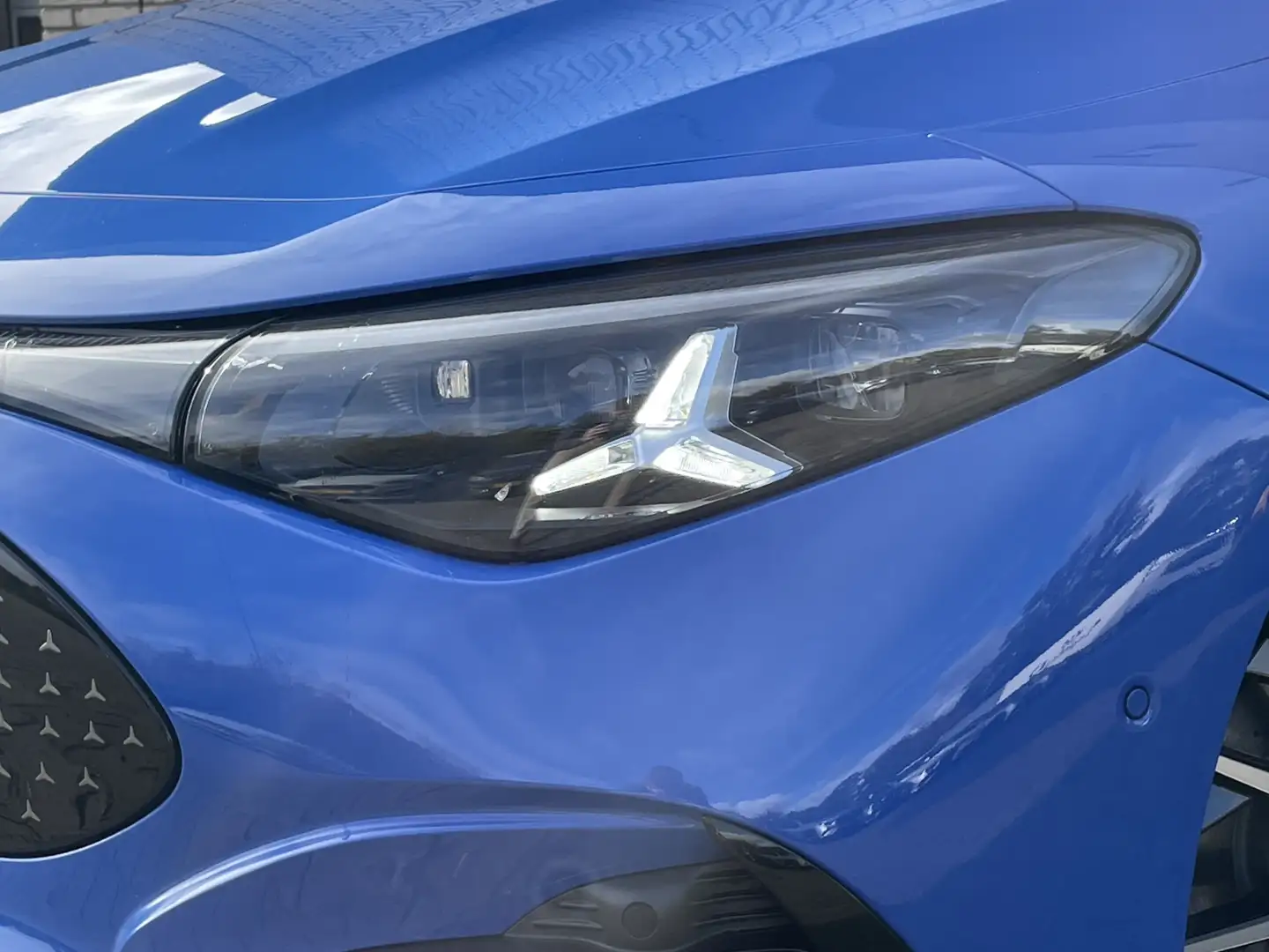 Mercedes-Benz CLA 250 250+ Launch Edition 85 kWh l AMG Line | Distronic Blau - 2