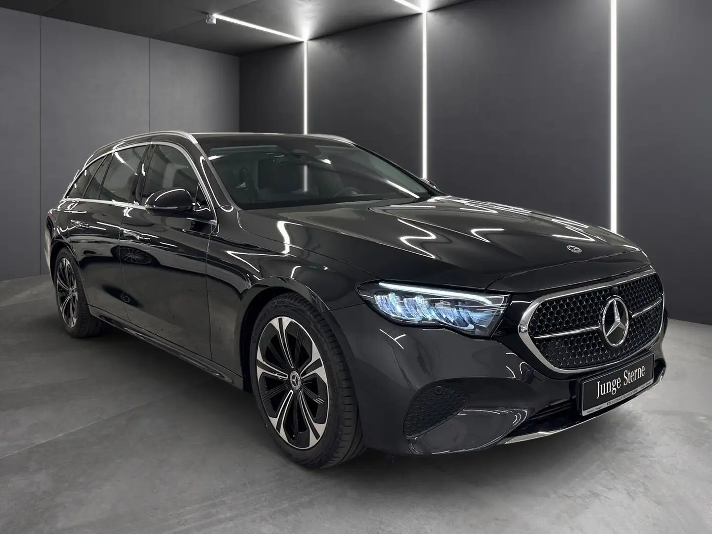 Mercedes-Benz E 220 T d AVANTGARDE*Pano*AHK*Distronic*Totwink* Grau - 2