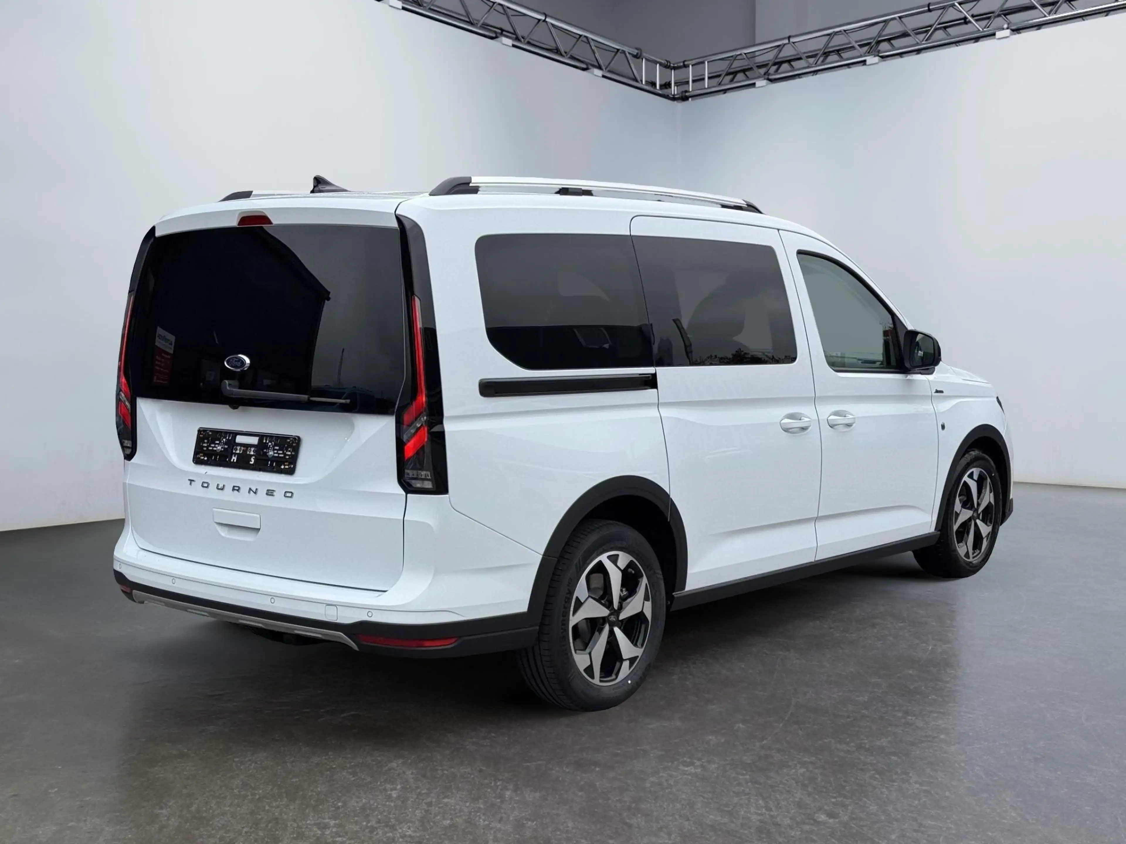 Ford Grand Tourneo Active 2,0 TDCI L2 7 Sitzer 2Zoklima Anhängerku... — photo 4