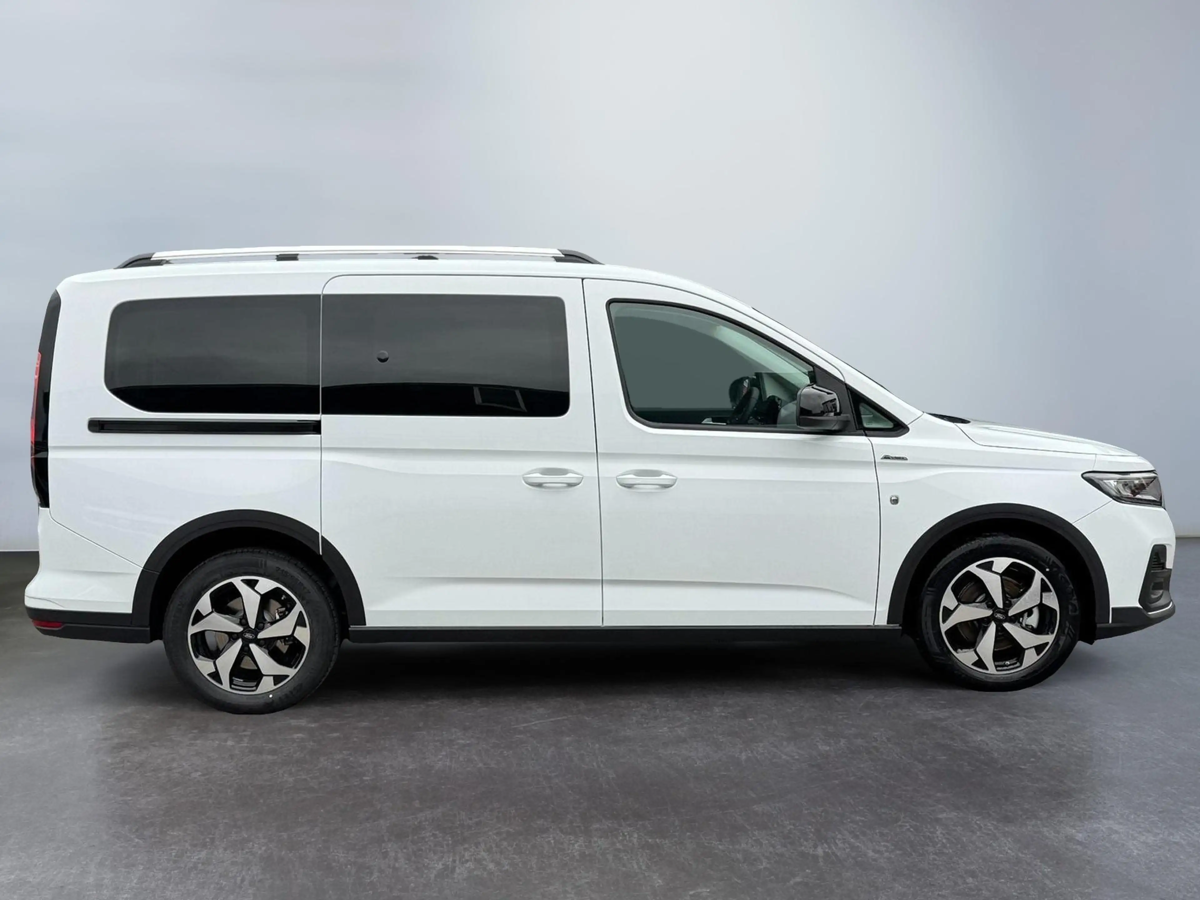 Ford Grand Tourneo Active 2,0 TDCI L2 7 Sitzer 2Zoklima Anhängerku... — photo 6