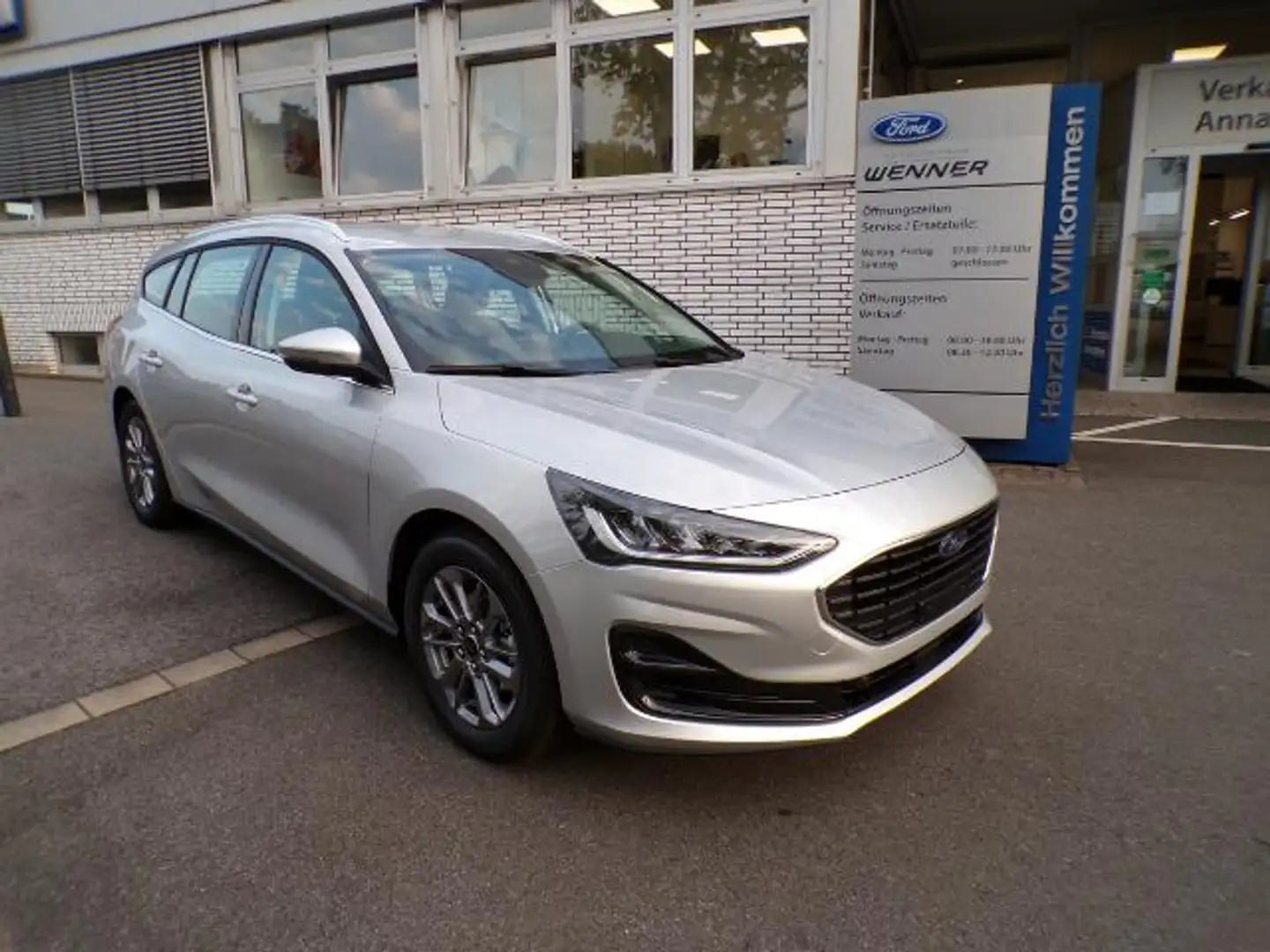 Ford Focus Titanium Turnier LM-Räder / Kamera / Winterpaket Argent - 1