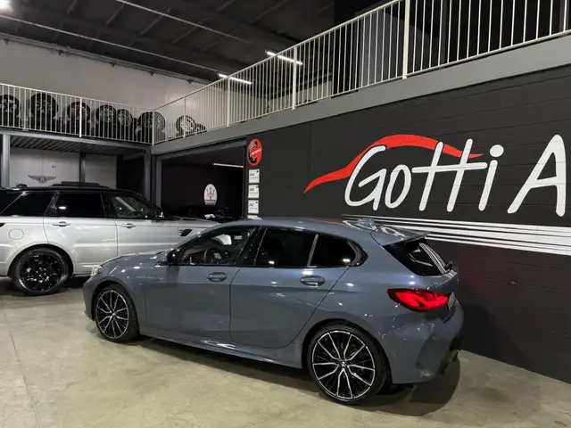 BMW 1 Series view 3