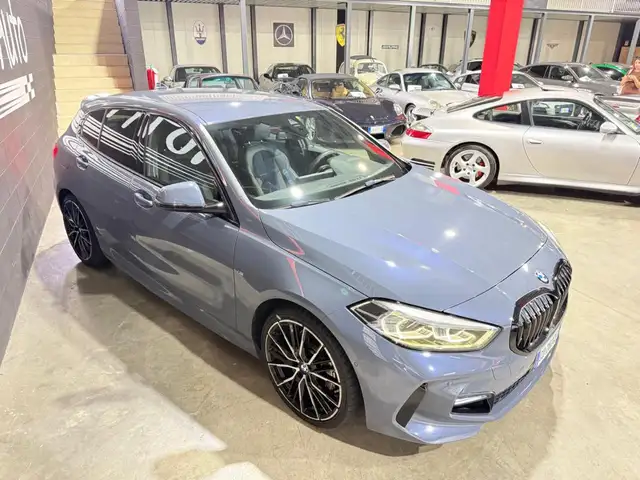 BMW 1 Series view 4