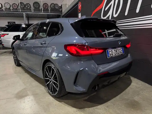 BMW 1 Series view 7