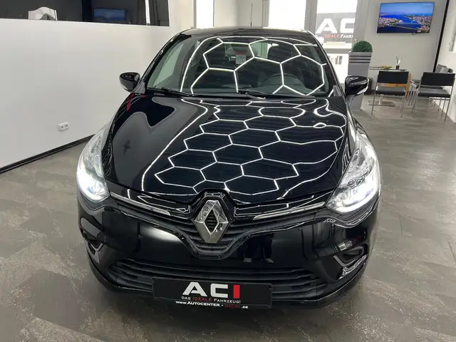 Renault Clio view 10
