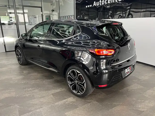 Renault Clio view 6
