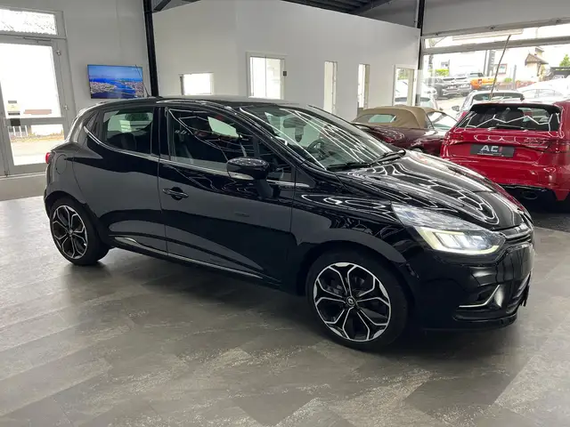 Renault Clio view 9