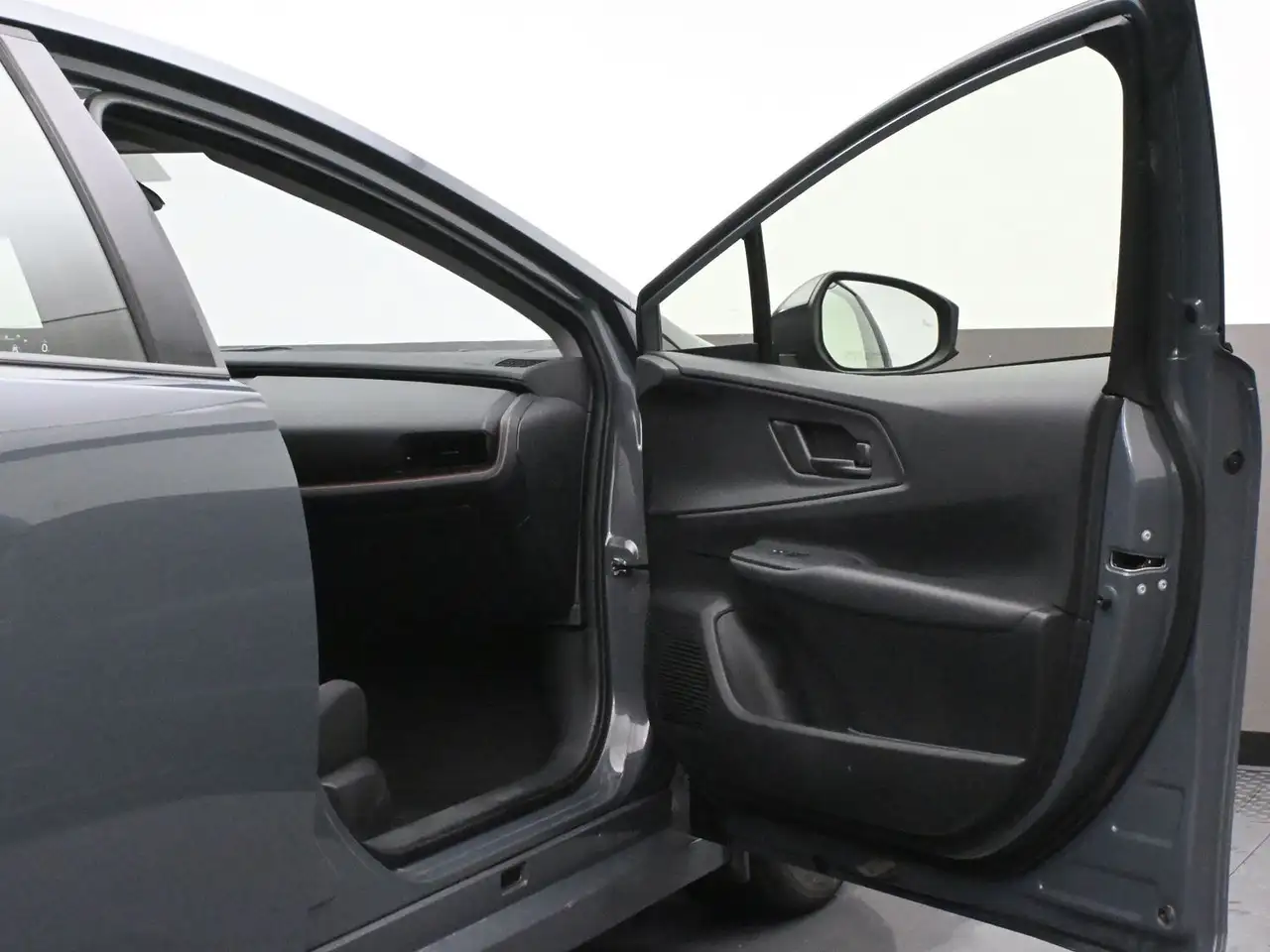 Toyota Prius снимка Toyota Prius