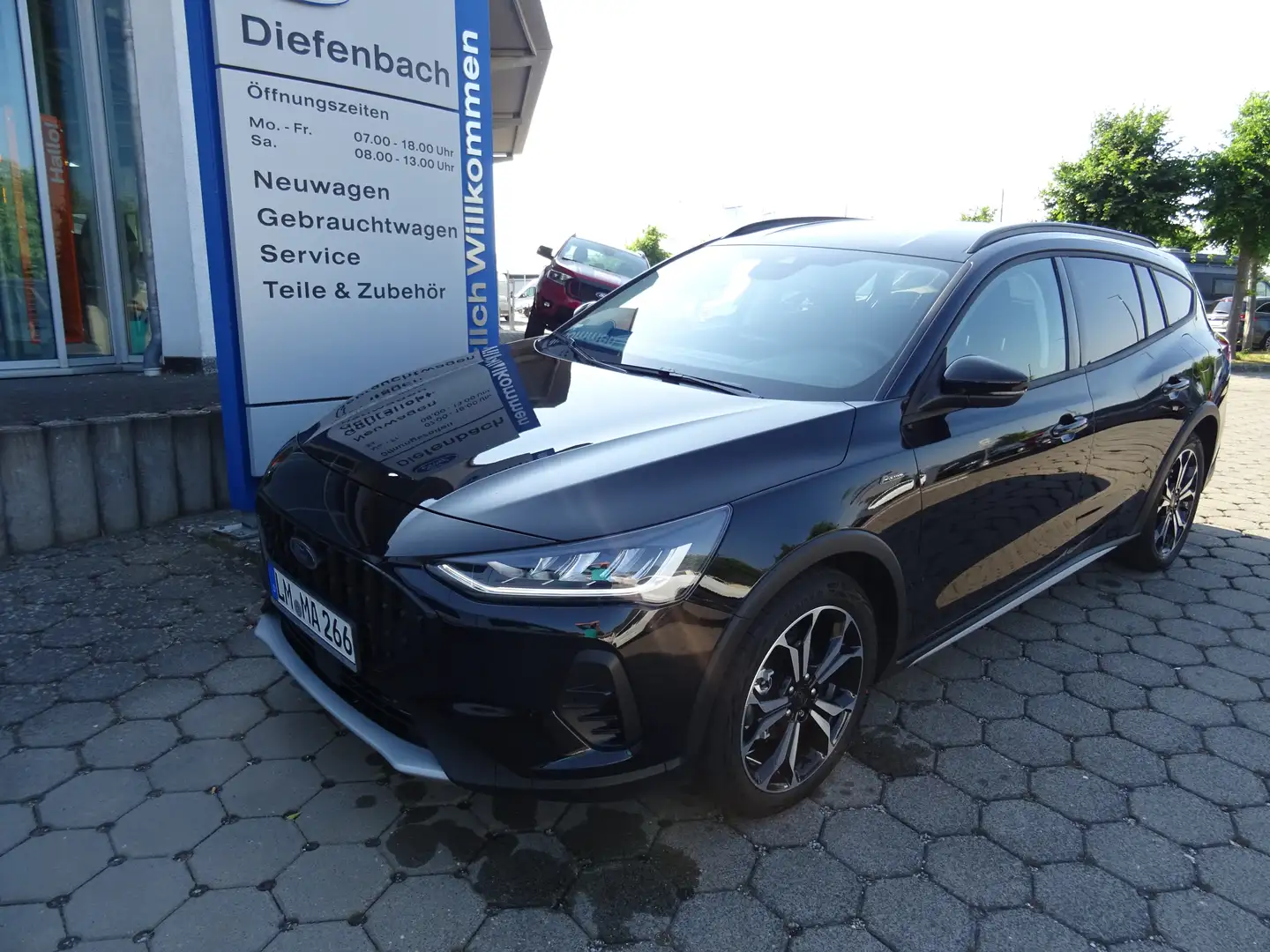 Ford Focus 1.0 Ecoboost Active Style Turnier +Kamera+ACC+TW Zwart - 1