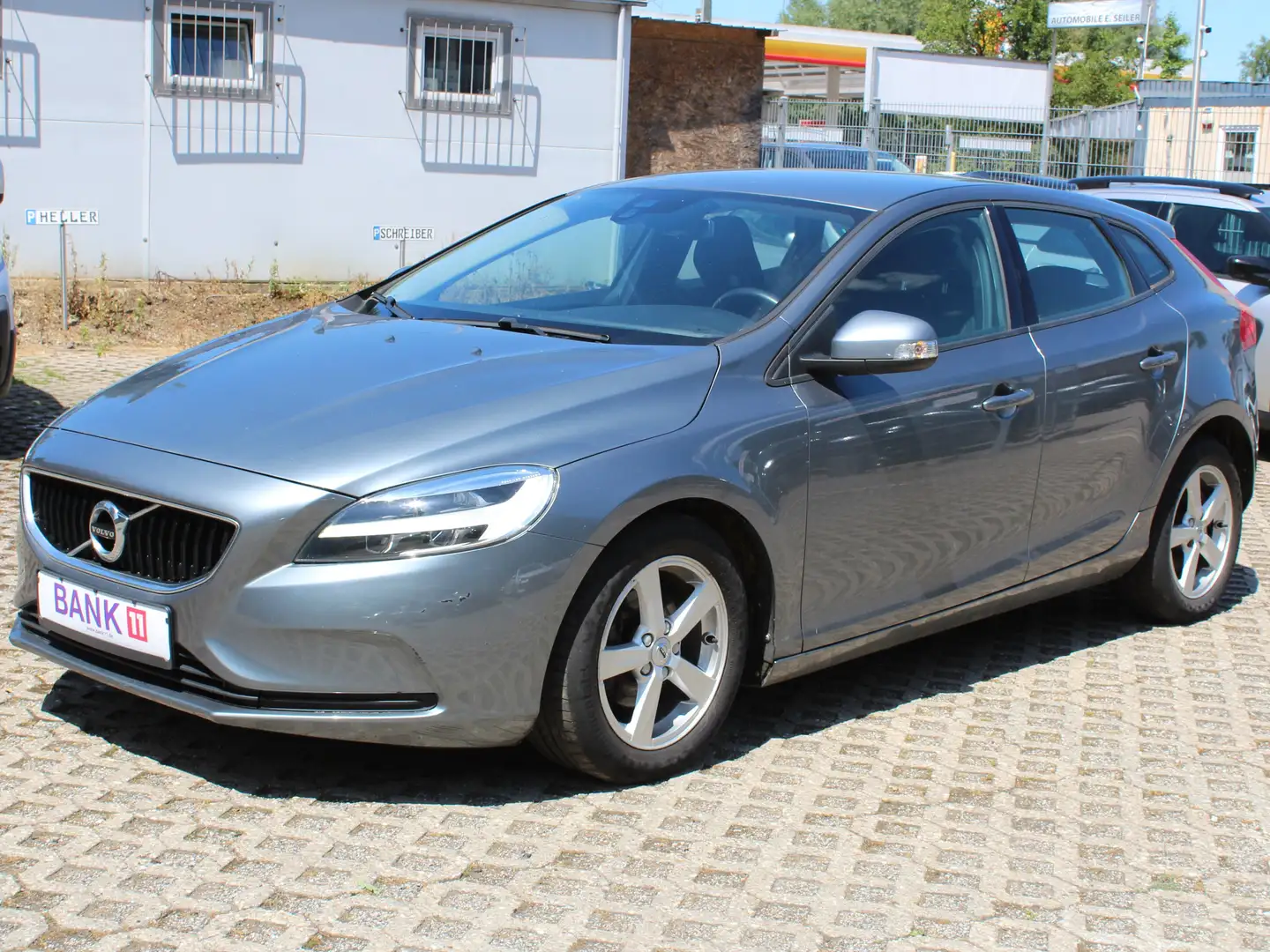 Volvo V40 V40 Kinetic*EURO 6*NAVI*TEMPOMAT*KLIMAUTOMATIK Grey - 1