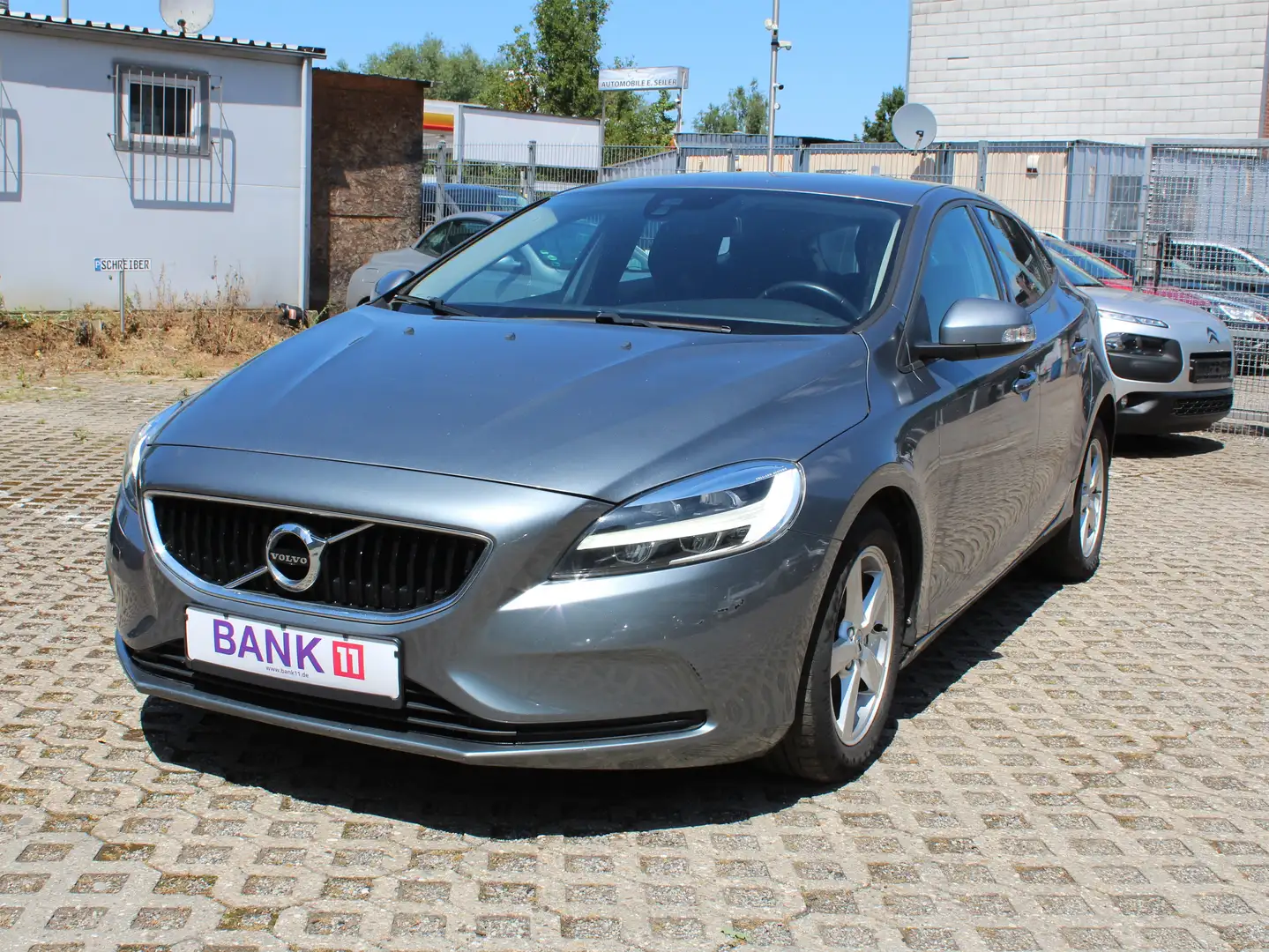 Volvo V40 V40 Kinetic*EURO 6*NAVI*TEMPOMAT*KLIMAUTOMATIK Grey - 2