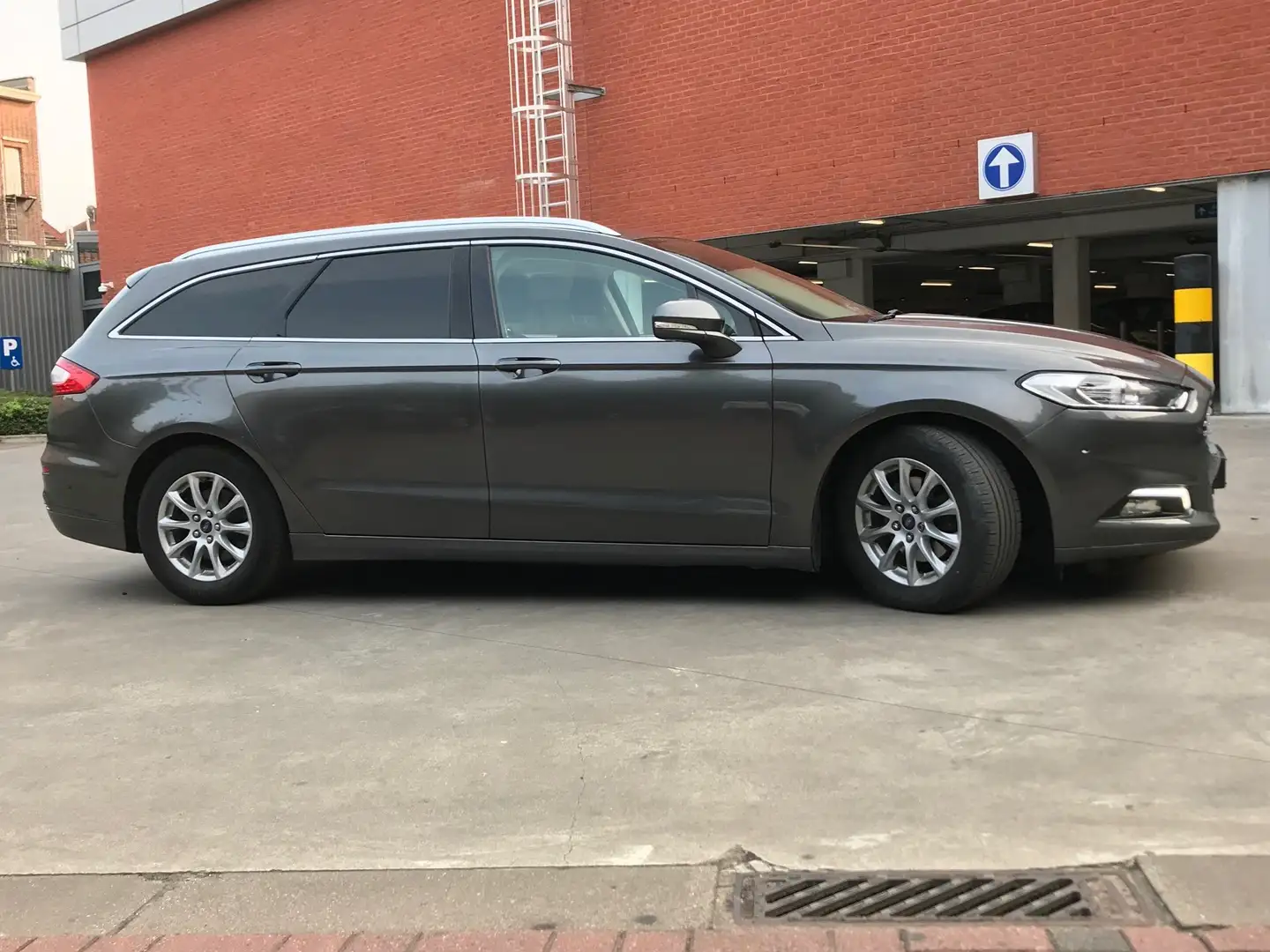 Ford Mondeo Mondeo Clipper 1.5 TDCi ECOnetic Titanium Gris - 1