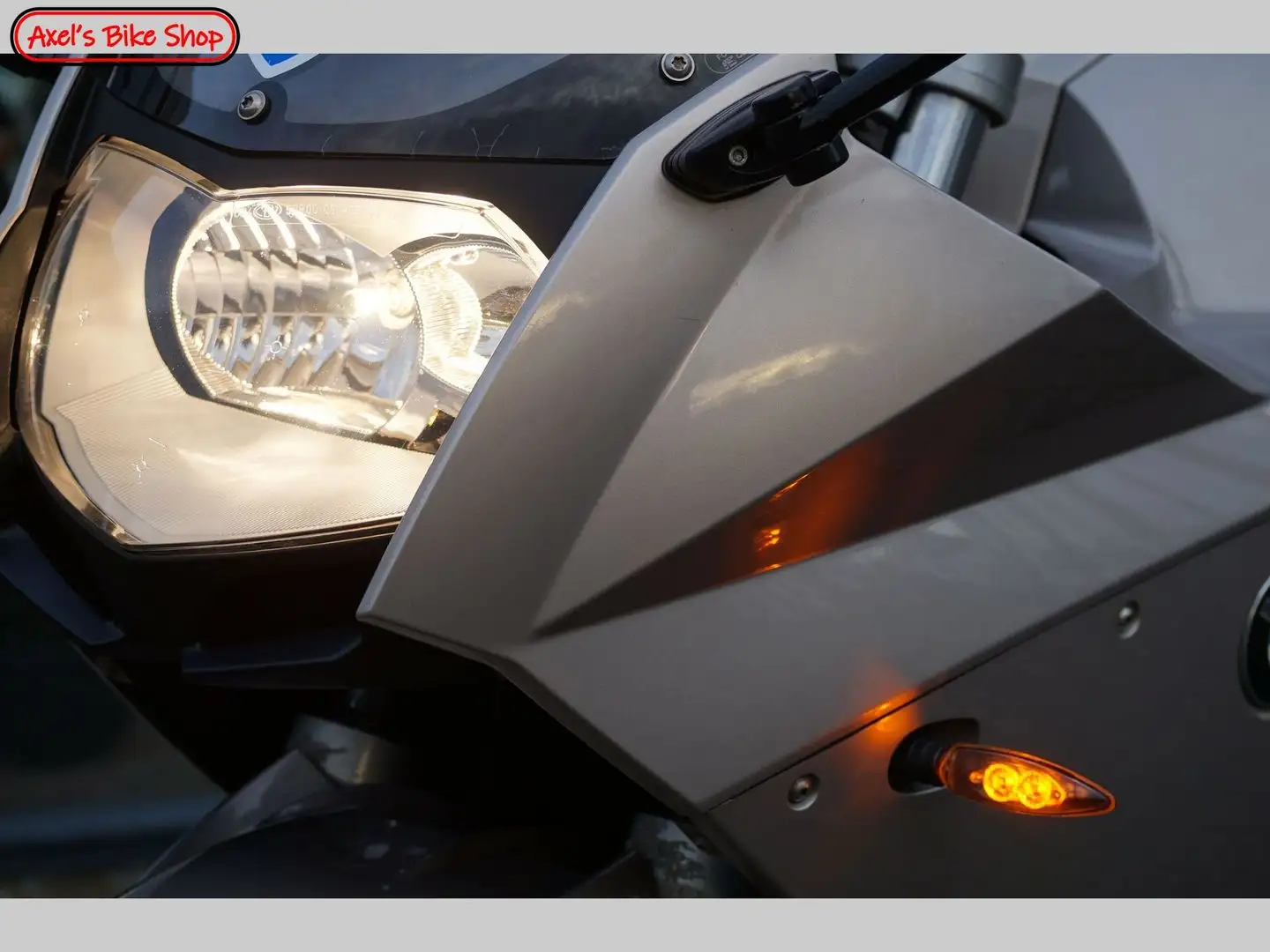 BMW F 800 ST Grijs - 2