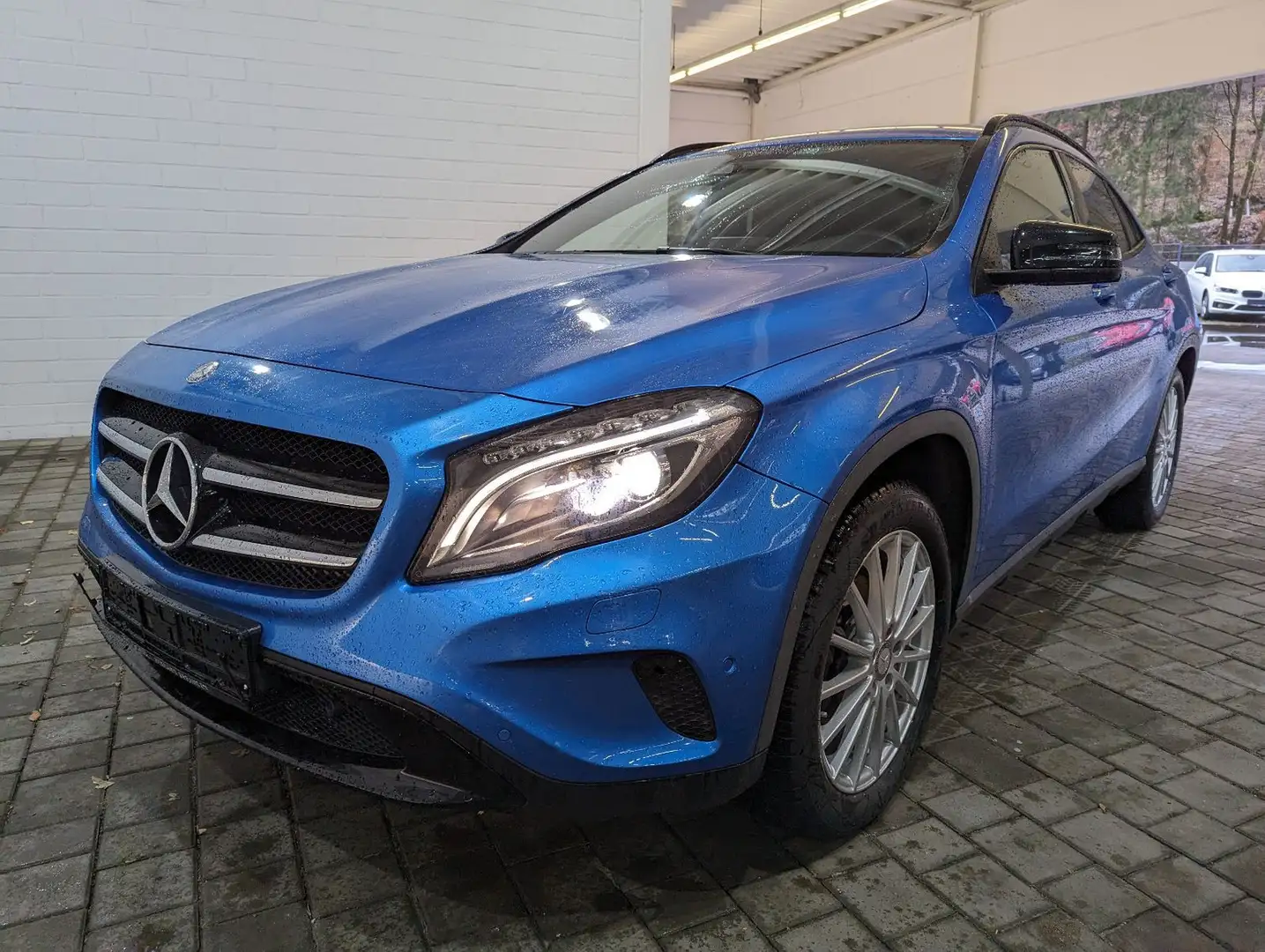 Mercedes-Benz GLA 220 GLA -Klasse GLA 220 CDI / d Синій - 1