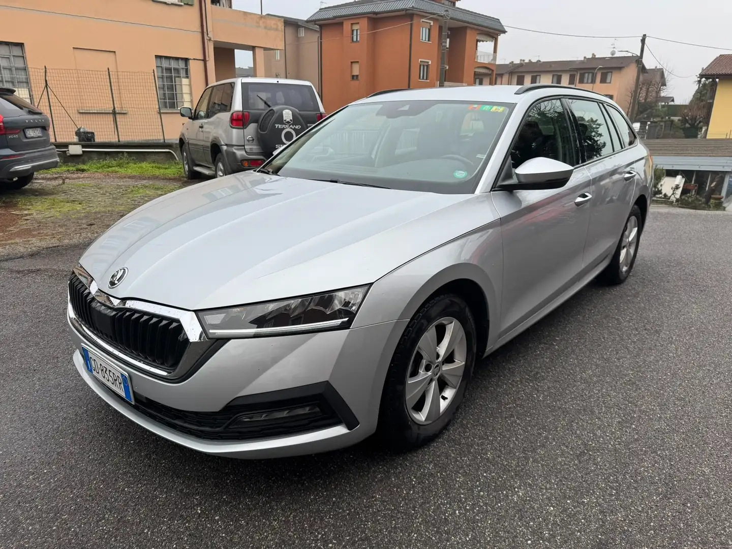 Skoda Octavia Wagon 2.0 tdi Executive 115cv TAGLIANDI UFFICIALI! Argento - 1