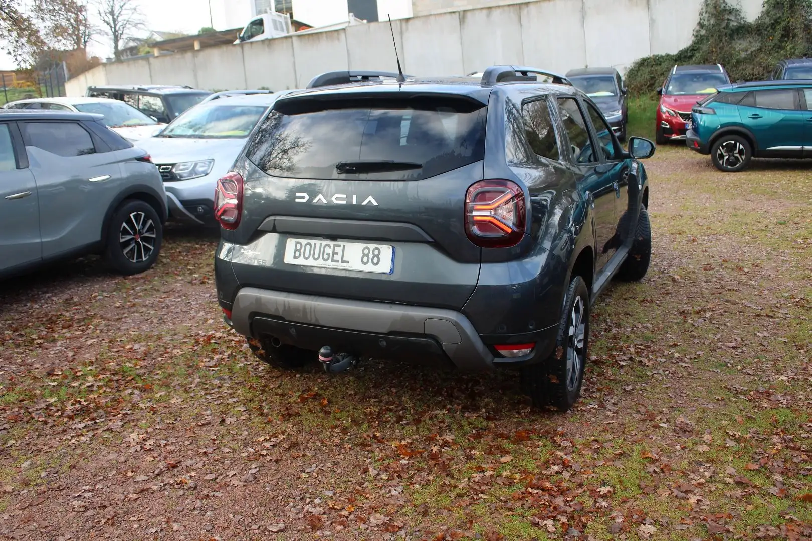 Dacia Duster JOURNEY TCE ECO-GPL 100 CV GPS 3D CLIM CAMÉRA 360° USB JA 17 ATTELAGE FULL LED Gris - 2