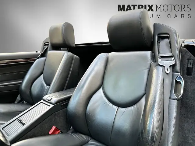 Mercedes-Benz SL view 4
