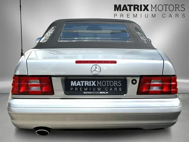 Mercedes-Benz SL view 30