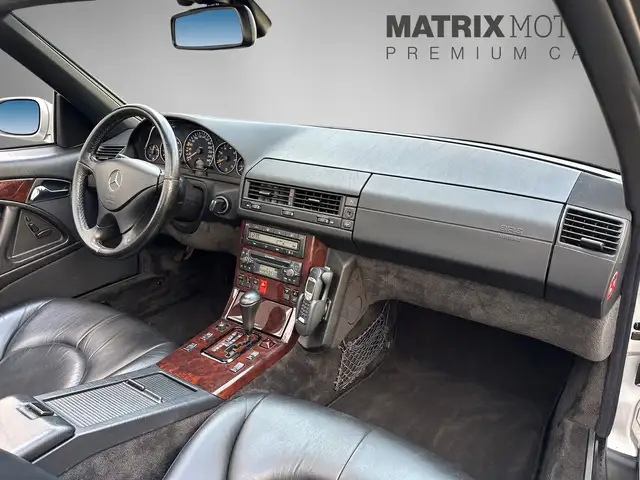 Mercedes-Benz SL view 15