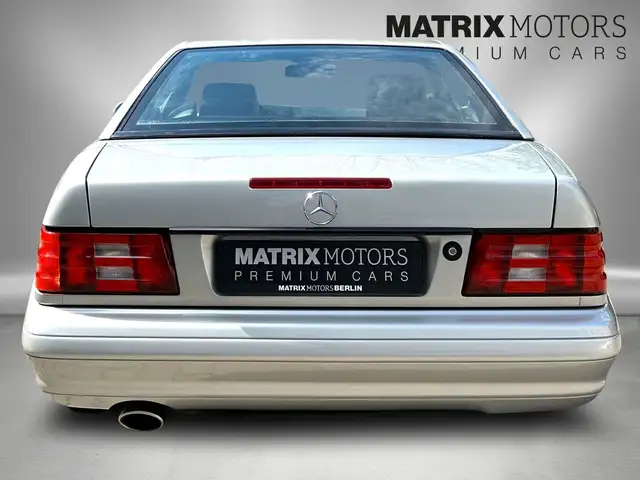 Mercedes-Benz SL view 24