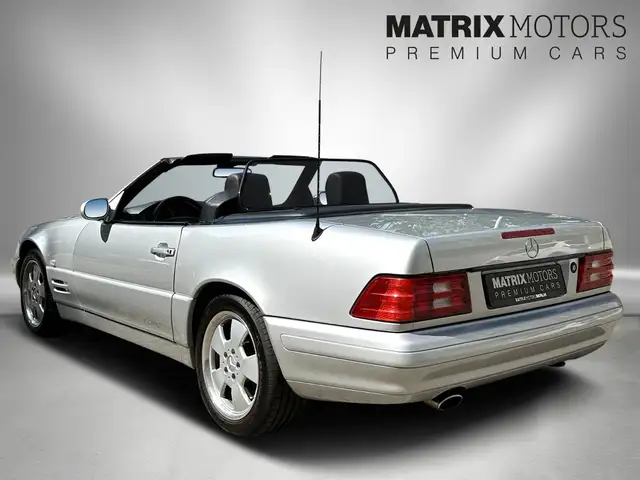 Mercedes-Benz SL view 26