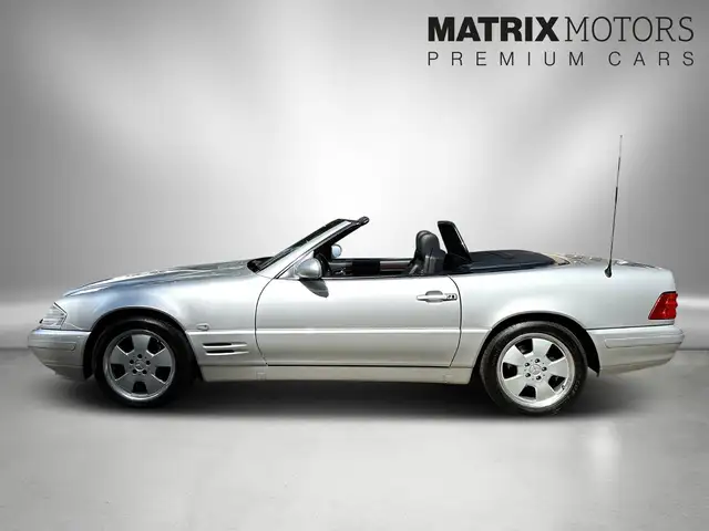 Mercedes-Benz SL view 10