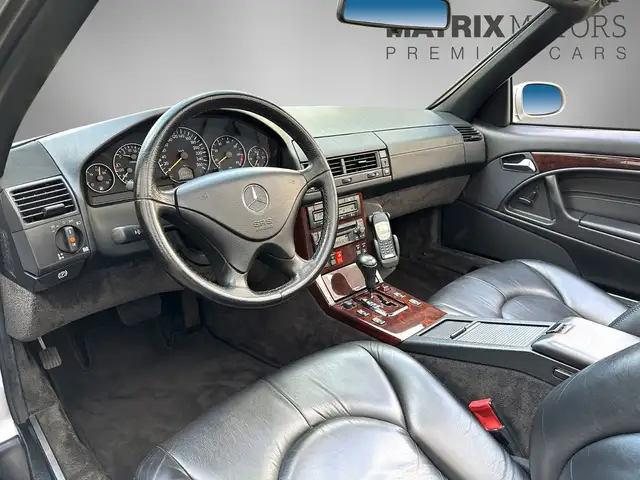 Mercedes-Benz SL view 7