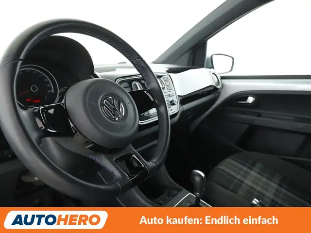 Volkswagen Up! view 11