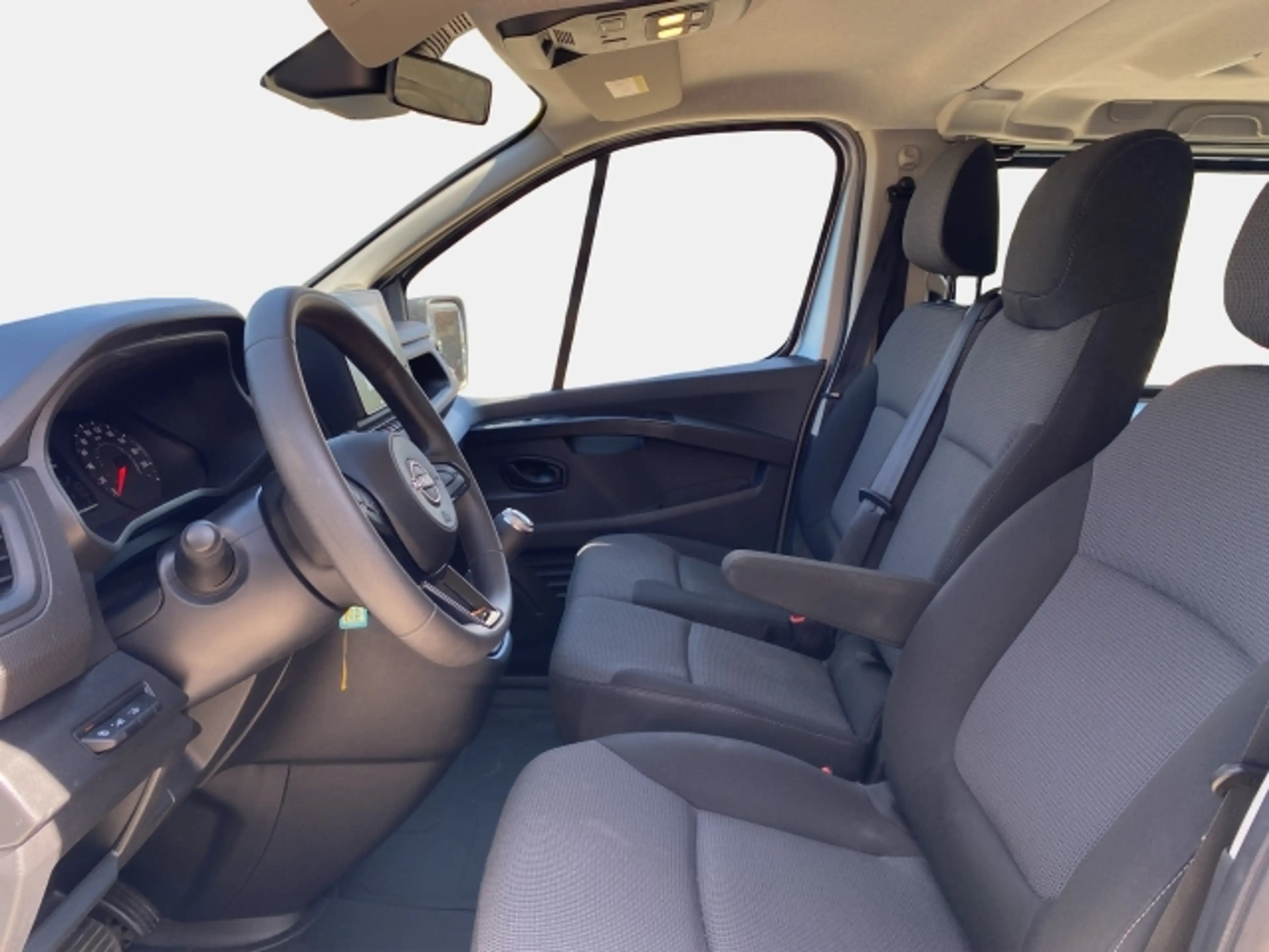 Nissan Primastar KOMBI Acenta L2H1 dCi150 6 Gang — photo 7