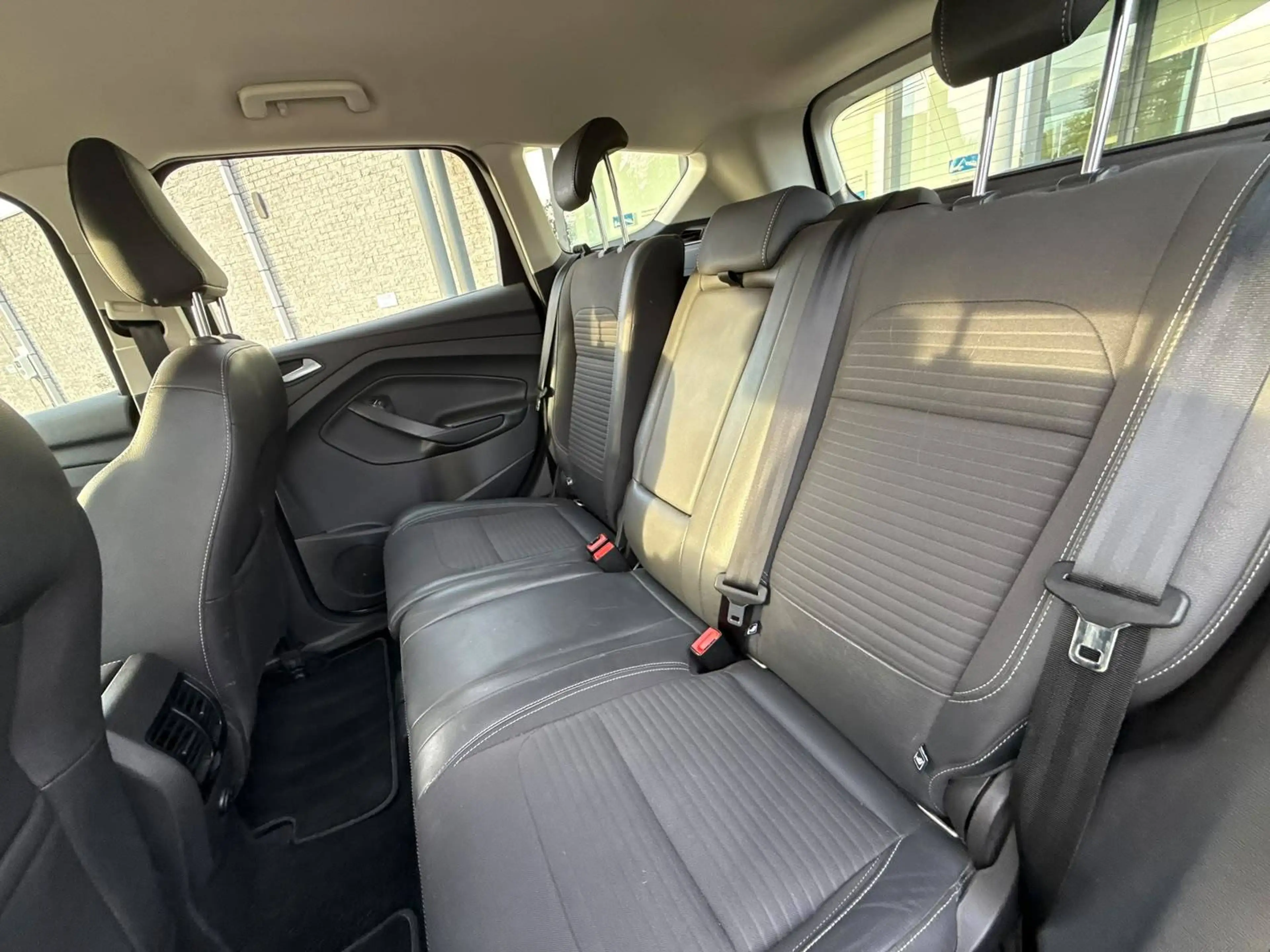 Ford Kuga Kuga 1.5 TDCi FWD Titanium PS — photo 10