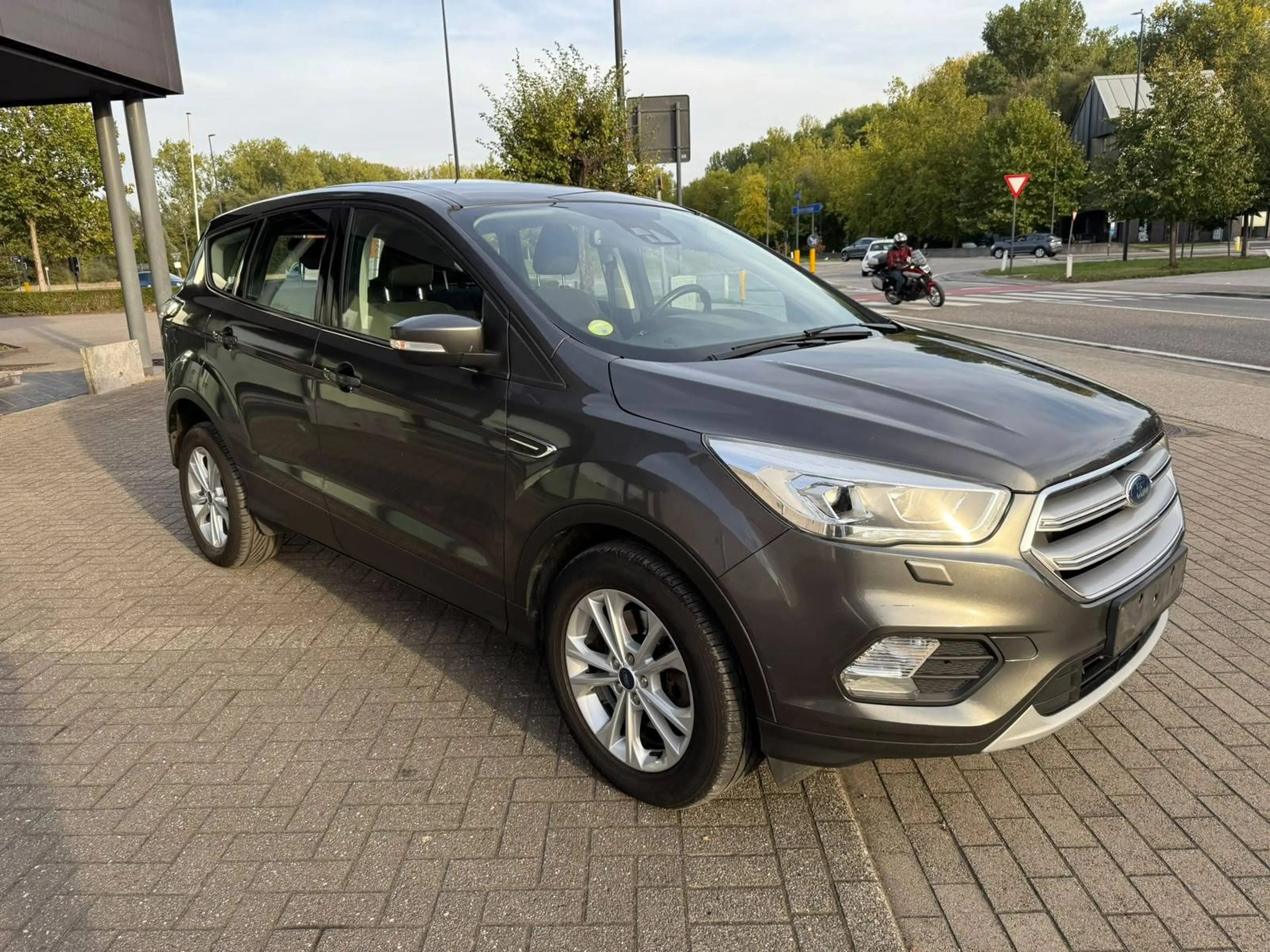 Ford Kuga Kuga 1.5 TDCi FWD Titanium PS — photo 2