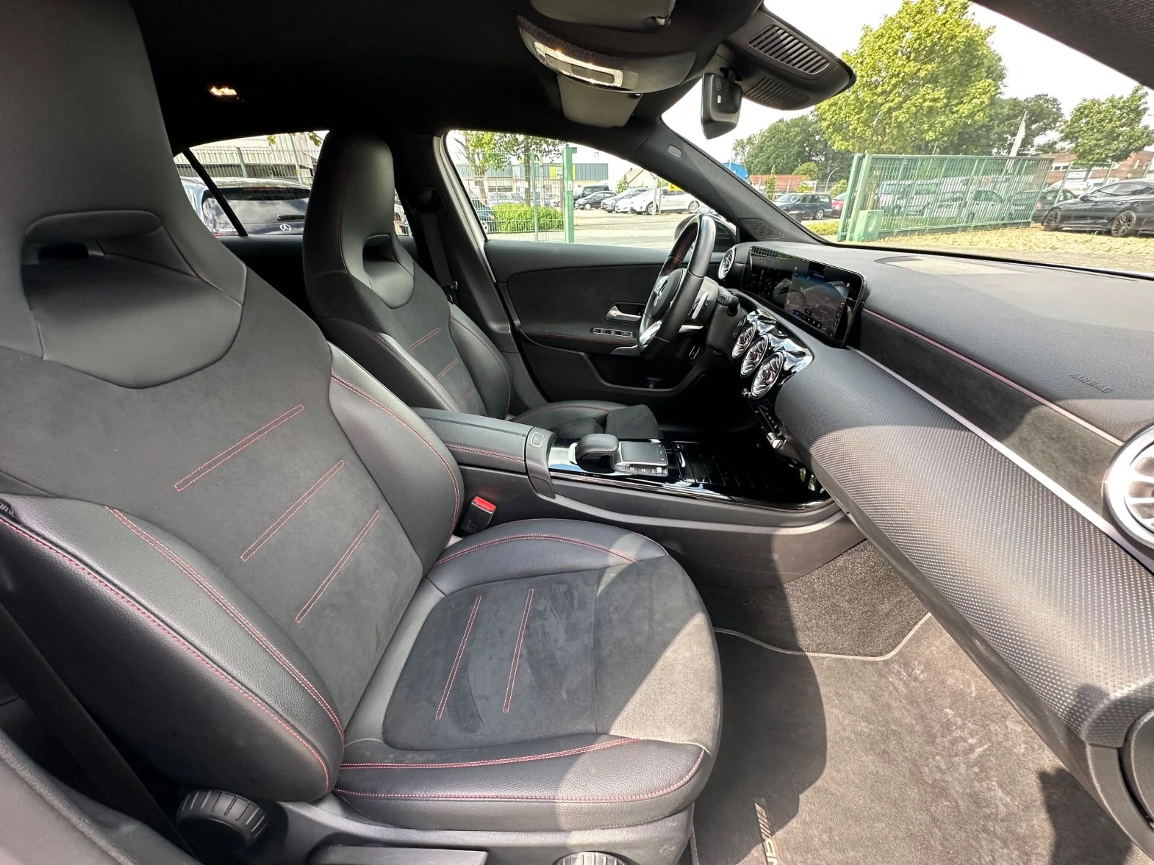 Mercedes-Benz A 250 e DCT AMG LIne LED Kamera Ambiente — photo 14