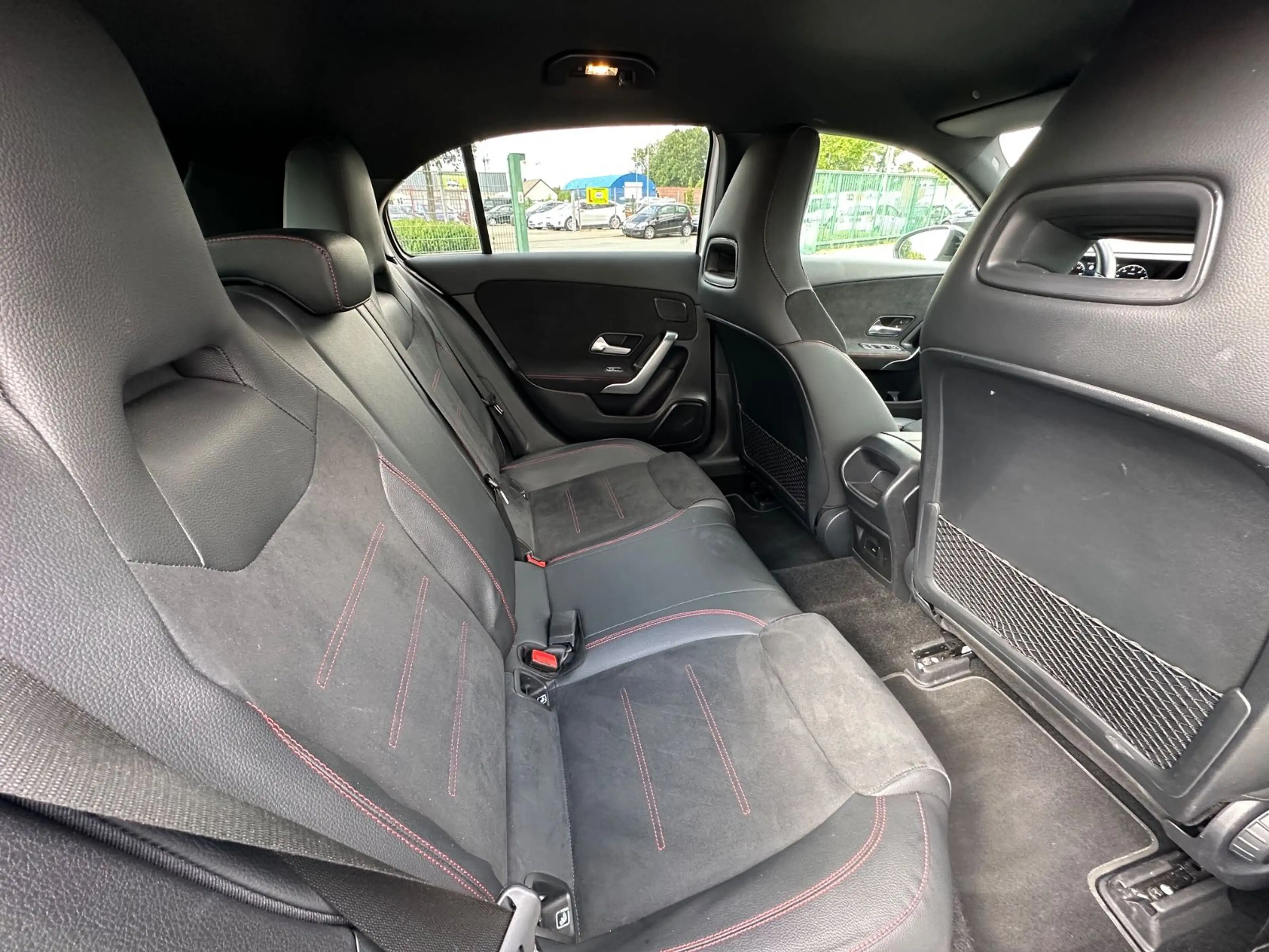 Mercedes-Benz A 250 e DCT AMG LIne LED Kamera Ambiente — photo 13