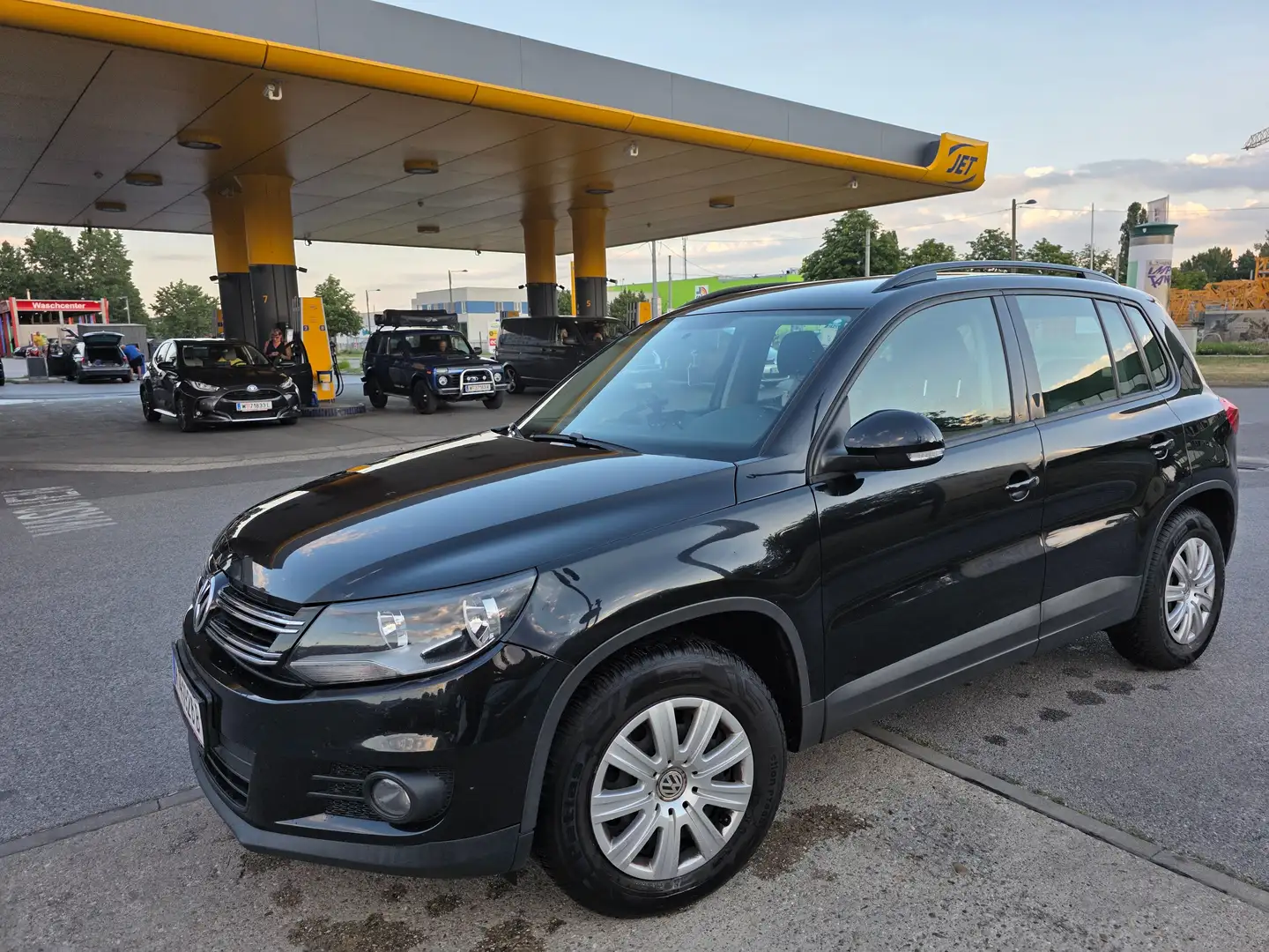 Volkswagen Tiguan Tiguan 2,0 TDI Sky BMT DPF Sky Schwarz - 1