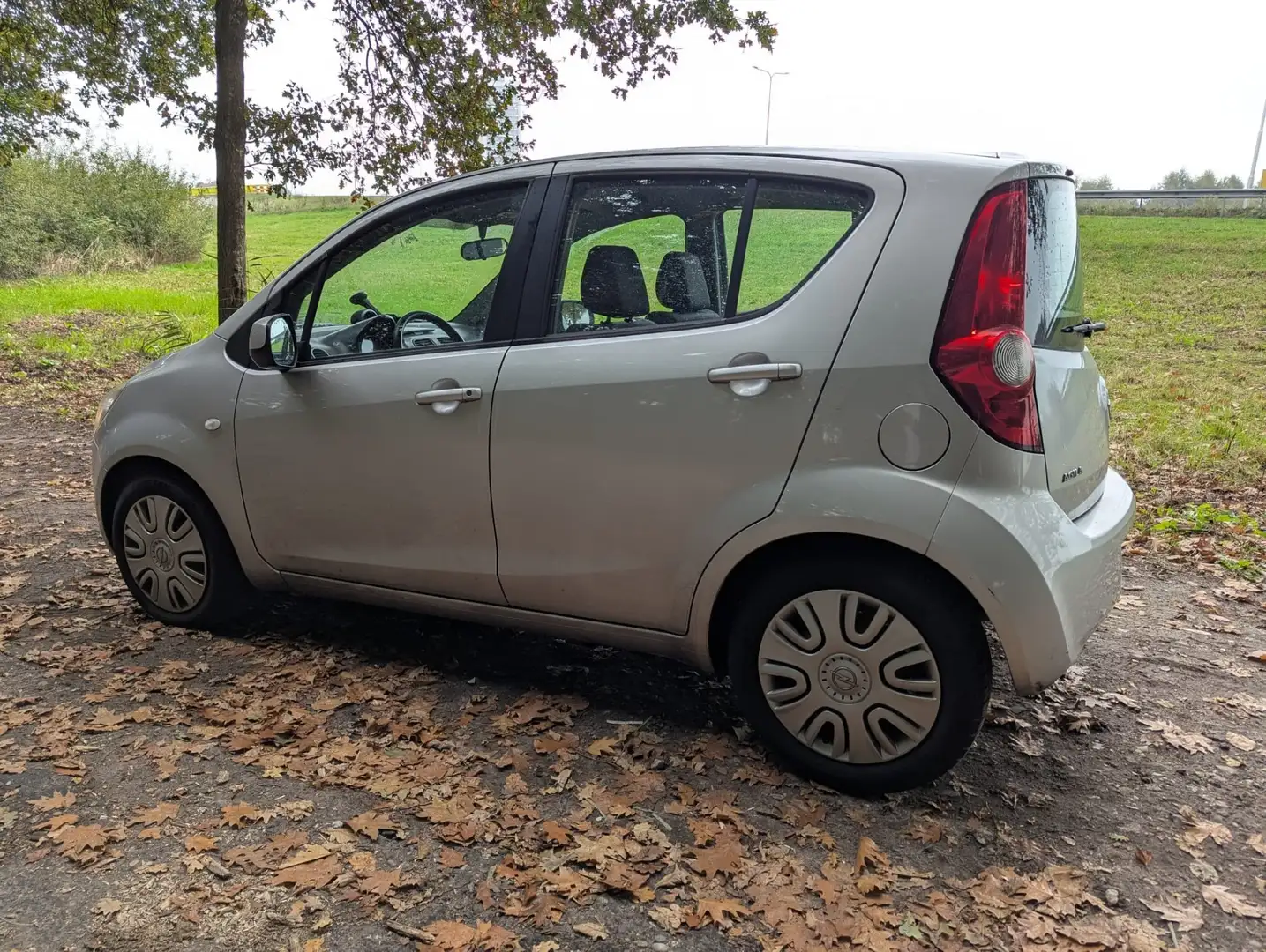 Opel Agila Agila 1.2 Edition Zilver - 1