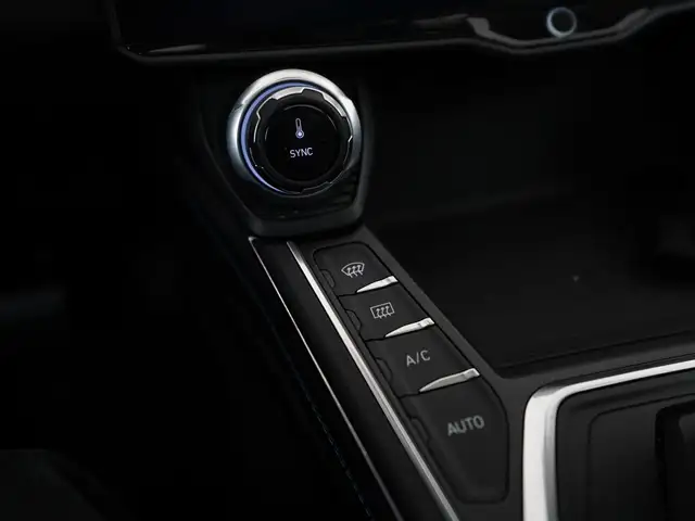 Lynk & Co 01 view 13
