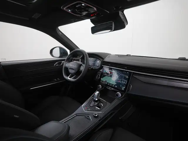Lynk & Co 01 view 2