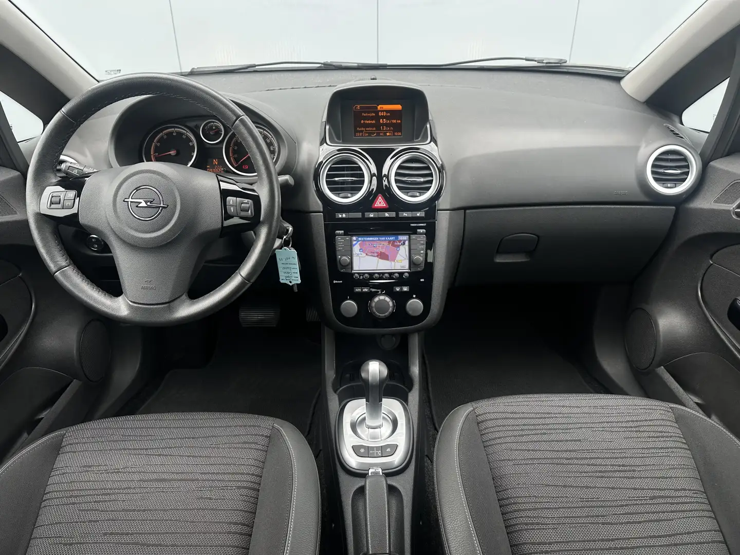 Opel Corsa 1.2-16V Design Edition Automaat/Trekhaak/Dealer. Zwart - 2