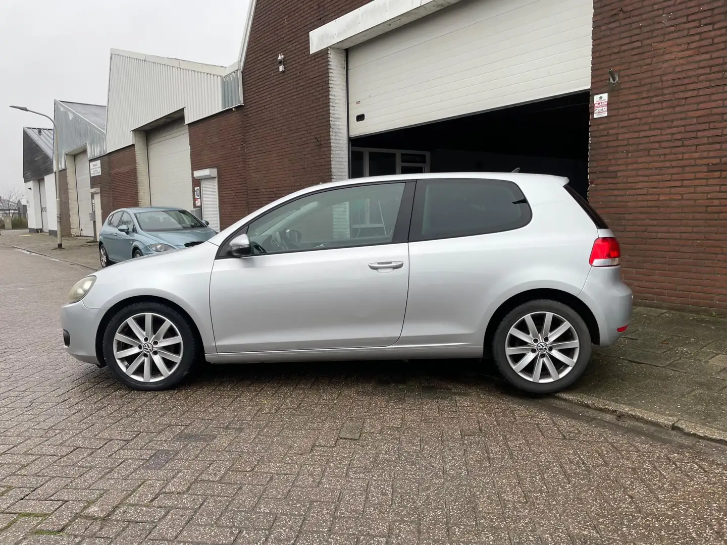 Volkswagen Golf 1.4 TSI Comfortline | Cruisecontrol | Airco Grijs - 2
