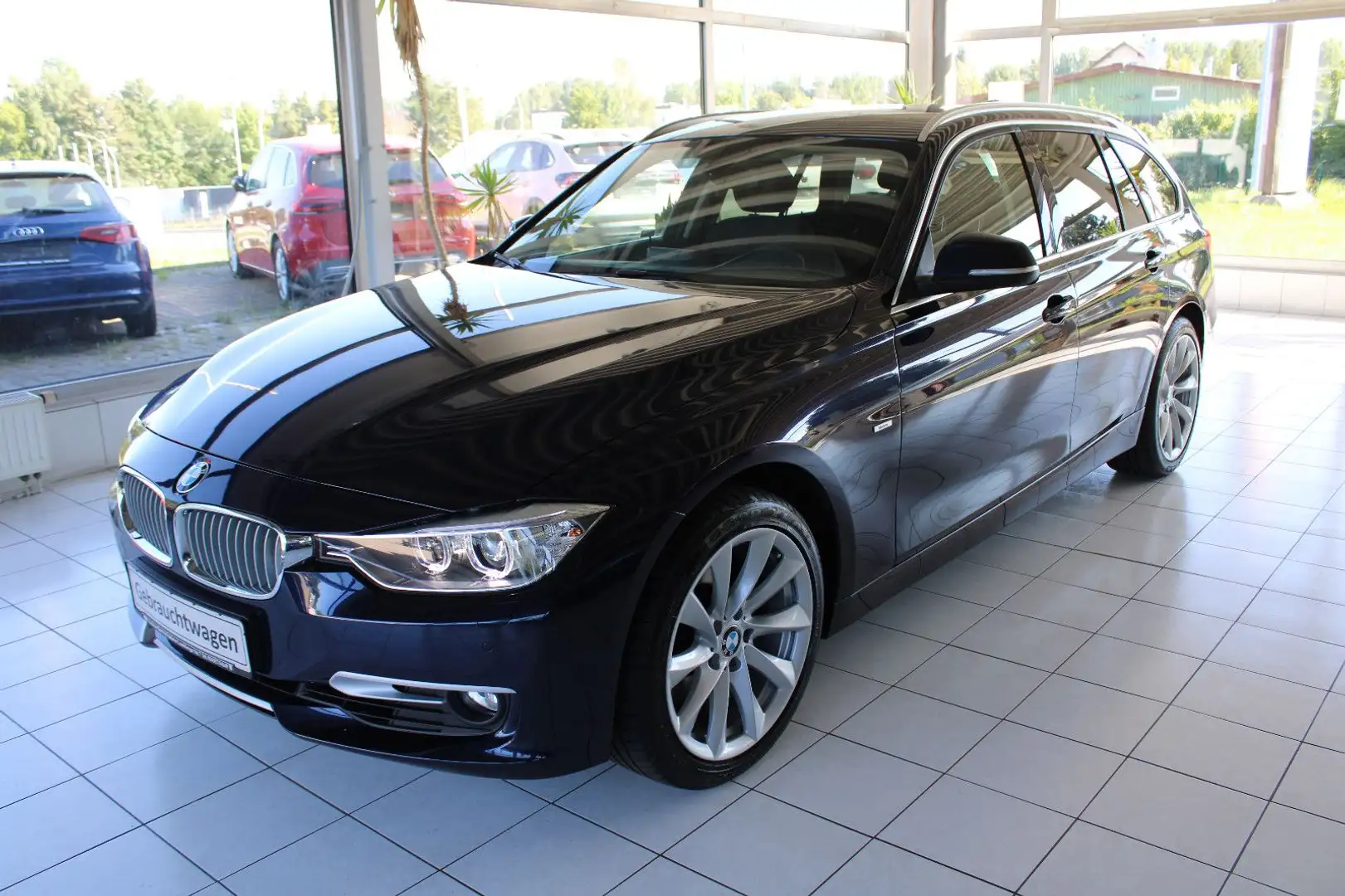 BMW 328 Touring 328 i xDrive NAVI BI-XENON 1.HAND! Albastru - 1