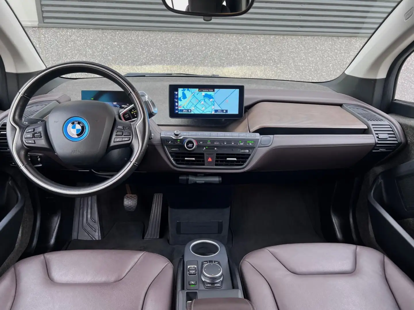 BMW i3 Executive 120Ah 42 kWh/Sport/Leder/Sunroof/Carplay Blauw - 2